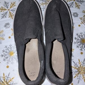Slip on black